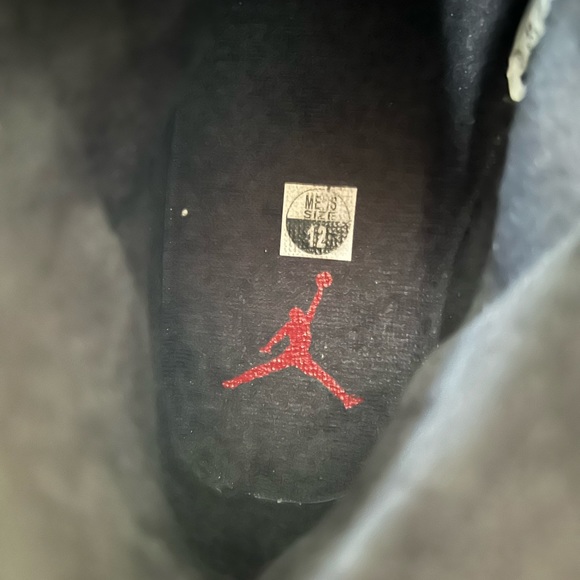 Air Jordan 11 Retro 72-10 - Picture 3 of 10